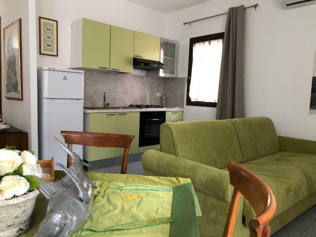 Bilocale Milu - Milu Holidays La Maddalena  Eksteriør bilde